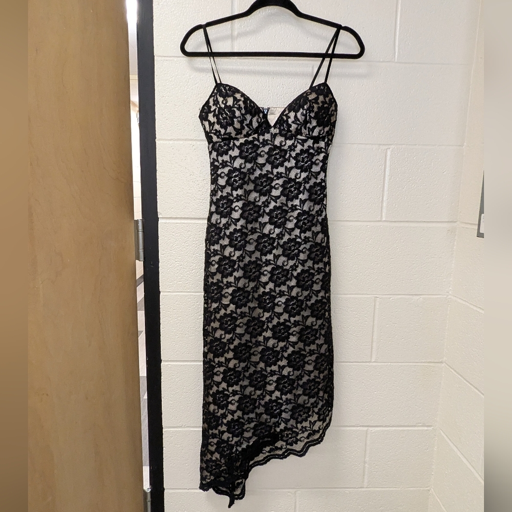 White House Black Market Asymmetrical Black Lace Dress - Picture 1 of 8